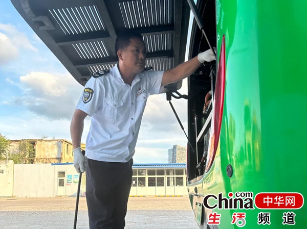烟台公交集团：节假日坚守岗位的“城市摆渡者”