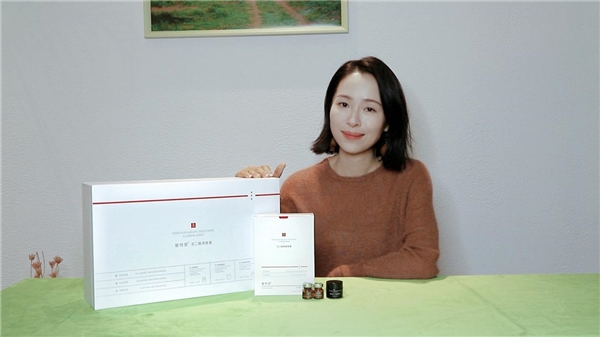 蕾特恩王牌套盒“壬二酸清颜套”竟是江一燕同款