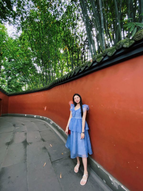 【实验二小·卓越教师】我们读书吧！——《做一个学生喜欢的老师——我的为师之道》