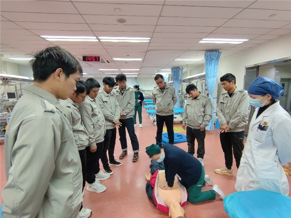 【激流勇进 逐梦华中】华中公司武汉绕城改扩建项目赴武汉大学人民医院开展安全急救教育活动