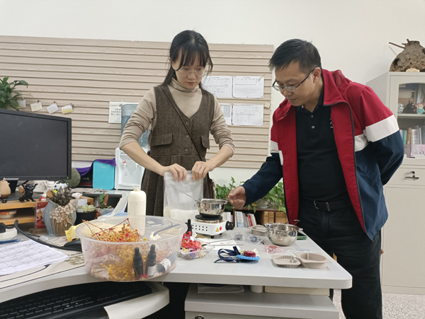 四川省乐山一中召开通用技术组备课组会