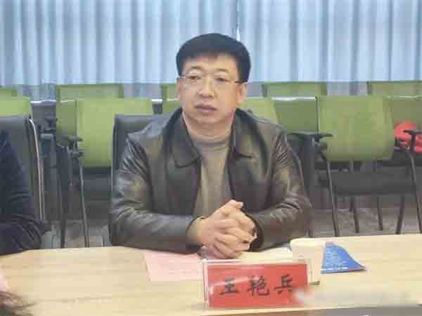 携手共建 扬帆远方——李领娣名校长工作室举行挂牌仪式暨第一次全体会议