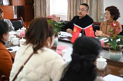 “委”以重任 “育”见美好——彭州市实验小学召开新一届校级家委会暨膳食委员会