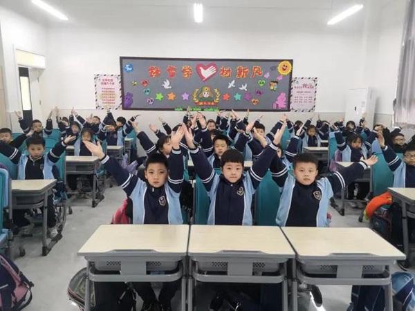 身体动起来 笑脸扬起来——邯郸市丛台区实验第三小学常态开展一日常规体育活动