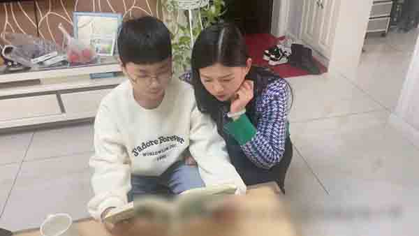 邯郸市邯山区明珠实验小学“十百千万”书香阅读工程之书香班级风采展示-----六年级5班