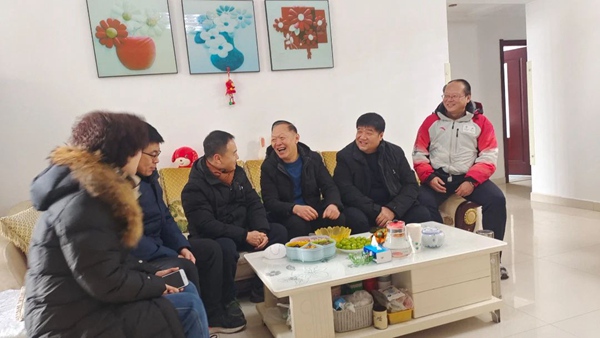 新春送真情 慰问暖人心——邯郸市钢苑中学开展2024年春节慰问活动