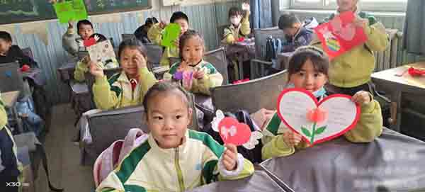 祥龙昂首春开步 扬鞭逐梦赴新程——邯郸市丛台区春光小学2024年春季开学第一天