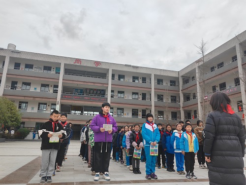 学习雷锋精神，赶做追‘锋’少年——彭州市桂花学校学雷锋主题活动