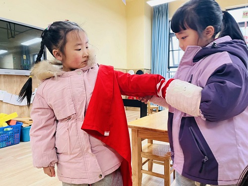 彭州市丽春幼儿园开展“锋”华正茂，做志愿彭派人活动