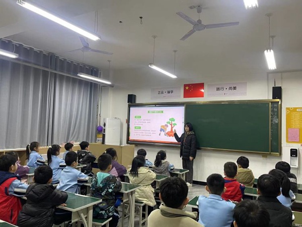 春风十里  正“植”有你——曙光第二小学植树节系列活动