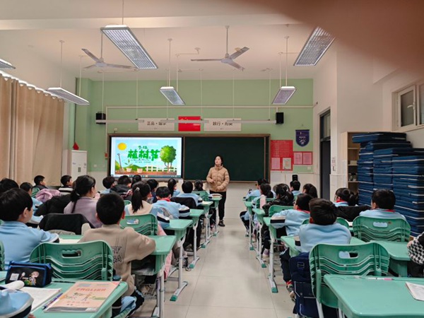 春风十里  正“植”有你——曙光第二小学植树节系列活动