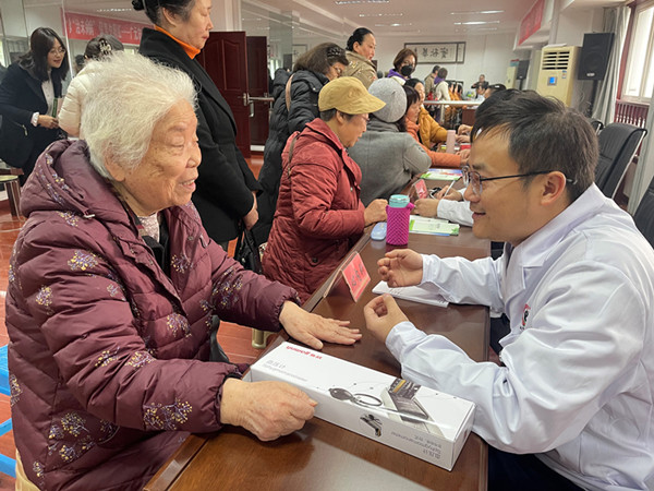 借力女神节  广元市中医院开展多样主题义诊活动