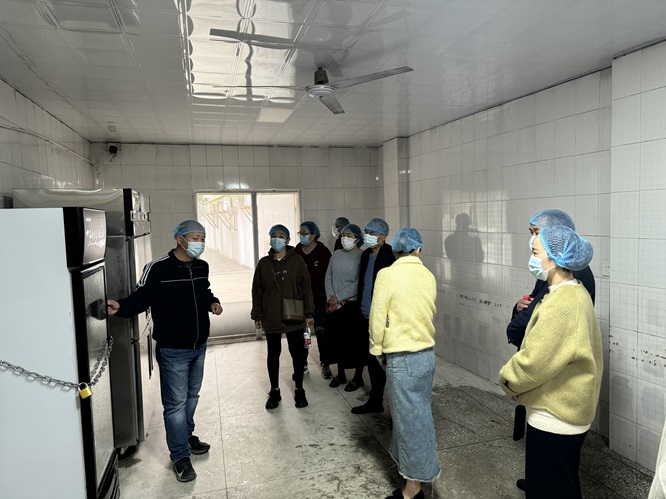 成都市青白江区祥福小学校开展食堂开放日评议活动