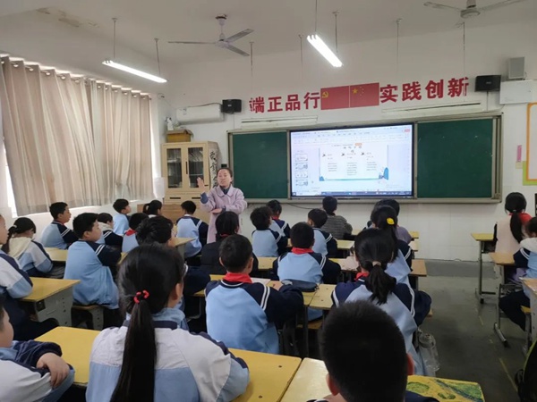 主题活动|缅怀革命先烈 赓续红色血脉——邯郸市复兴区百花小学清明节主题活动