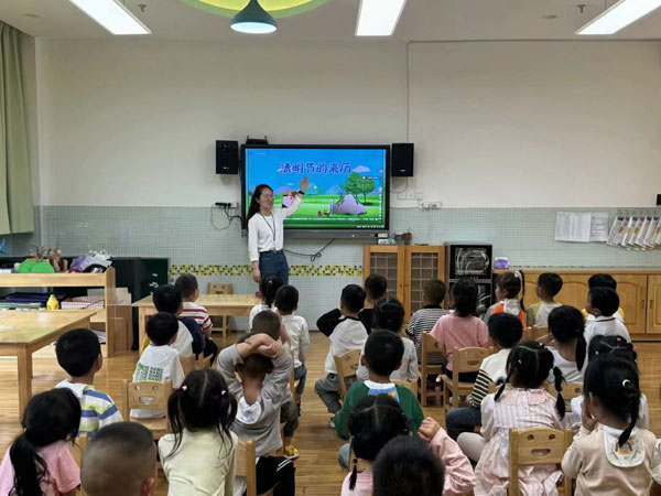 清明融于情，传统润于心——仁寿县德培幼儿园清明节主题活动