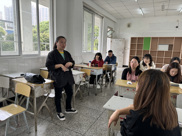 乐山一中：凝心聚力，研而致远