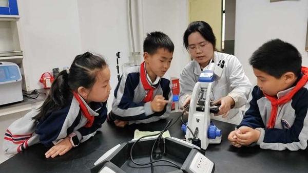 探秘科学   做新时代追梦人——邯郸市丛台区连城小学开展科学教育研学活动