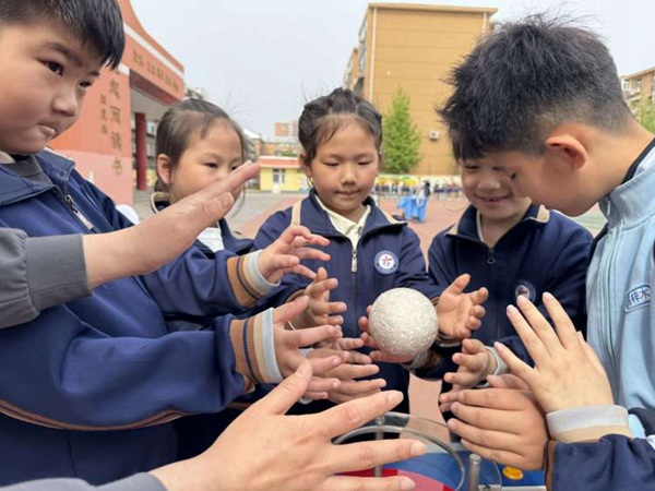 缤纷科技节，点亮科技梦—邯郸市丛台区曙光第六小学校园科技节活动