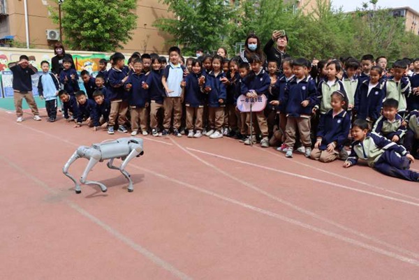 缤纷科技节，点亮科技梦—邯郸市丛台区曙光第六小学校园科技节活动