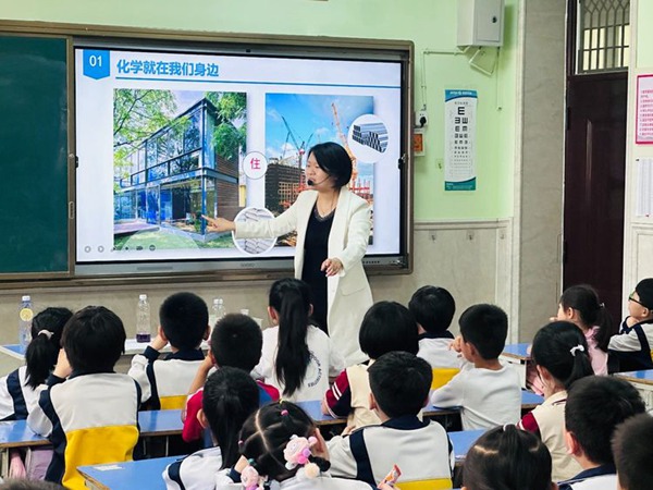 有趣的化学小实验，就在我们身边——邯郸市丛台区展览路小学一(6)班家长进课堂活动纪实