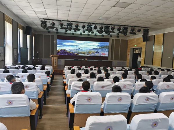 探秘史前巨兽 走进恐龙科普大讲堂——邯郸市丛台区展览路小学恐龙科普进校园