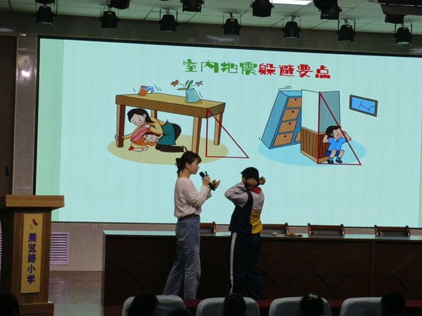 探秘史前巨兽 走进恐龙科普大讲堂——邯郸市丛台区展览路小学恐龙科普进校园