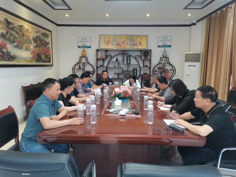 贵州中心酿酒集团:仁怀市酒协副秘书长率专家组团队考察中心酒庄