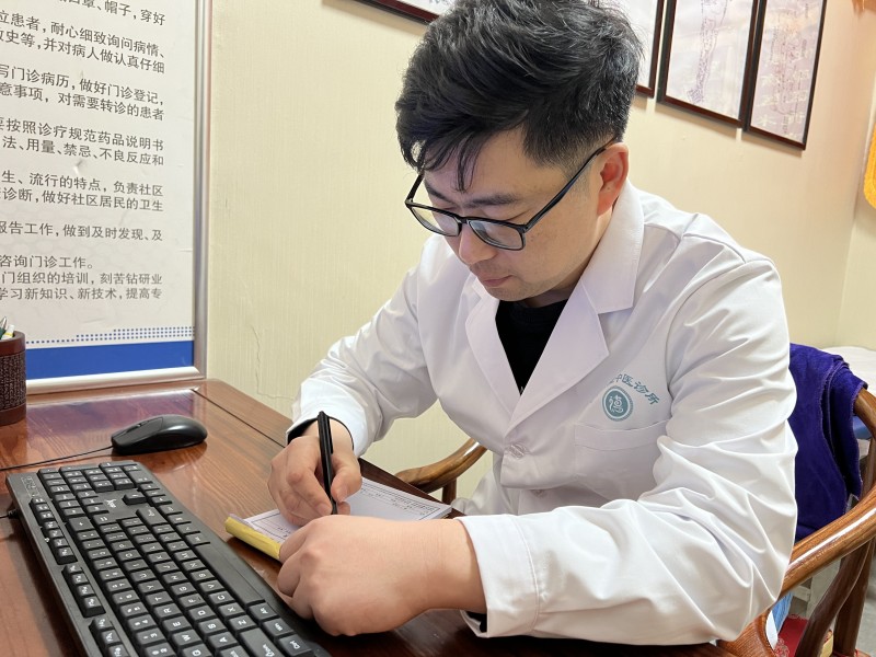 随朴中医师：中医疼痛领域的创新者，济点疼痛疗法的引领者