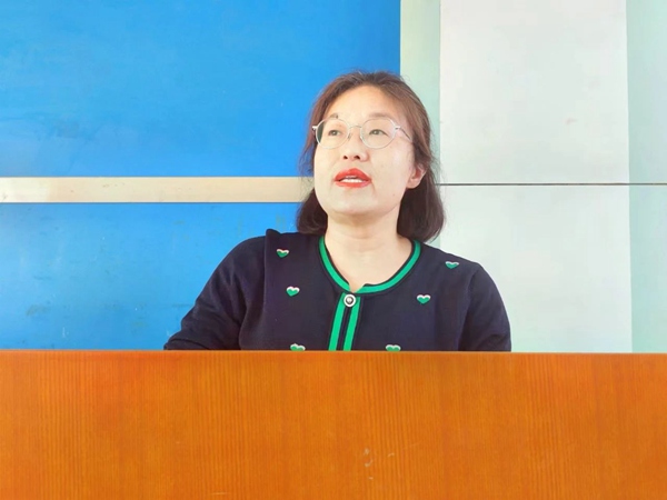 表彰先进促奋进，精研深析搏高考——邯郸市钢苑中学举行四调表彰活动