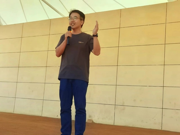 表彰先进促奋进，精研深析搏高考——邯郸市钢苑中学举行四调表彰活动