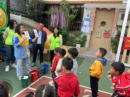 黄石街：垃圾分类进校园 争做环保小卫士