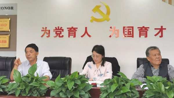 结对帮扶育桃李 携手共进显匠心