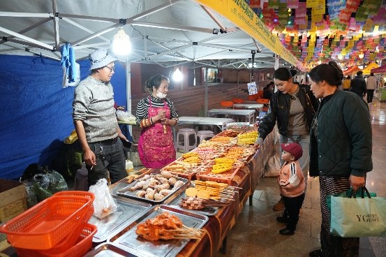 美食香丹霞,察雅烟火气,“趣嗨澜沧江缘”市集启幕啦