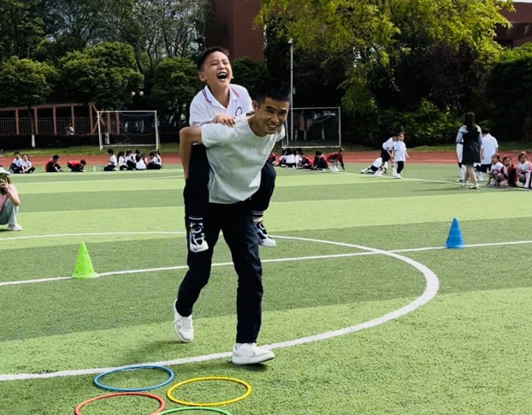 成都医学院附属小学举行2024年春季运动会