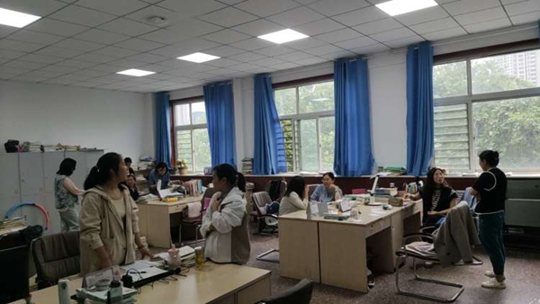 奋斗四十天 创造新奇迹—邯郸市丛台区永和学校初三一模家长会