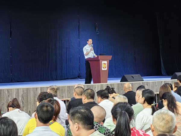 乐山一中：以德育人，厚德乐学