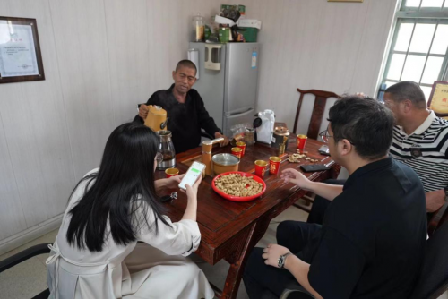 在乡村振兴实践中淬炼青春:福州工商学院香聚益潭团队前往平潭县君山镇昆湖村开展实地调研活动