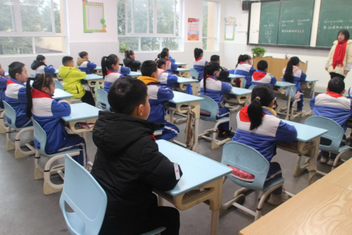 彭州市庆兴神钢小学消防应急疏散演练活动简报
