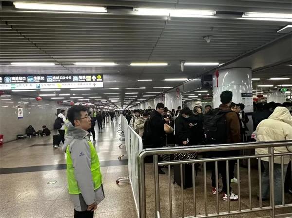 锐意进取铸辉煌 无私奉献勇担当