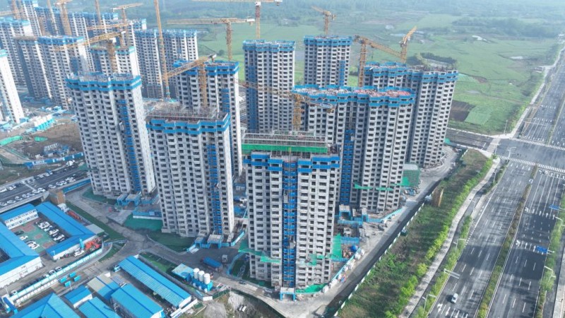 中建东孚合肥公司鹤翔园三期安置房项目主体结构全面封顶