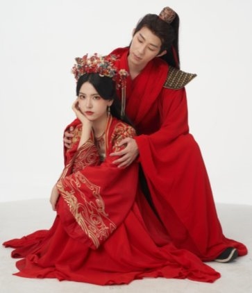 金焱磊导演新作精品古装剧《黑莲花凤鸣天下》开机仪式在横店圆满举行