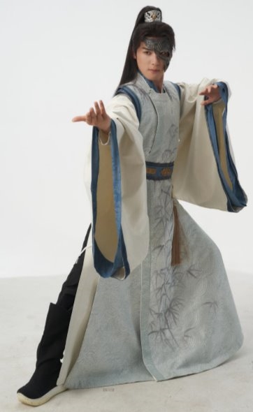 金焱磊导演新作精品古装剧《黑莲花凤鸣天下》开机仪式在横店圆满举行