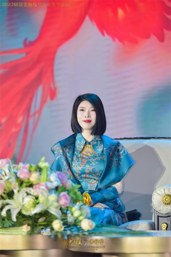 著名服装设计师傅素琴