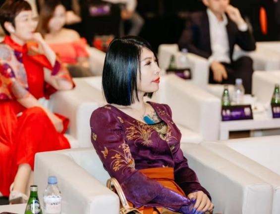 著名服装设计师傅素琴