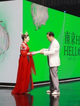 著名服装设计师傅素琴