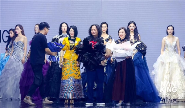 著名服装设计师傅素琴
