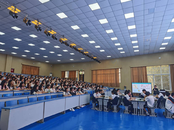 乐山师范学院生物科学学院联合乐山一中开展课堂教学展示活动