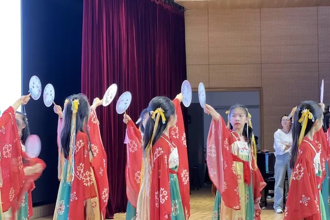 苏州工业园区星澜学校校级现场展演“莲叶何田田”艺术活动举行