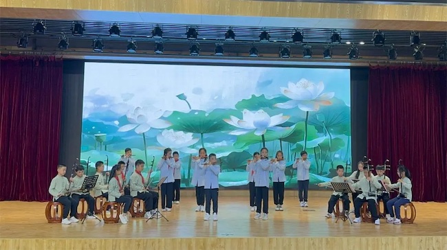 苏州工业园区星澜学校校级现场展演“莲叶何田田”艺术活动举行