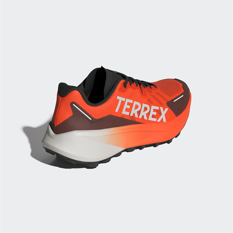 adidas TERREX发布新款越野竞训跑鞋 Agravic 3 大速恒星,竞赛野训,游刃有余